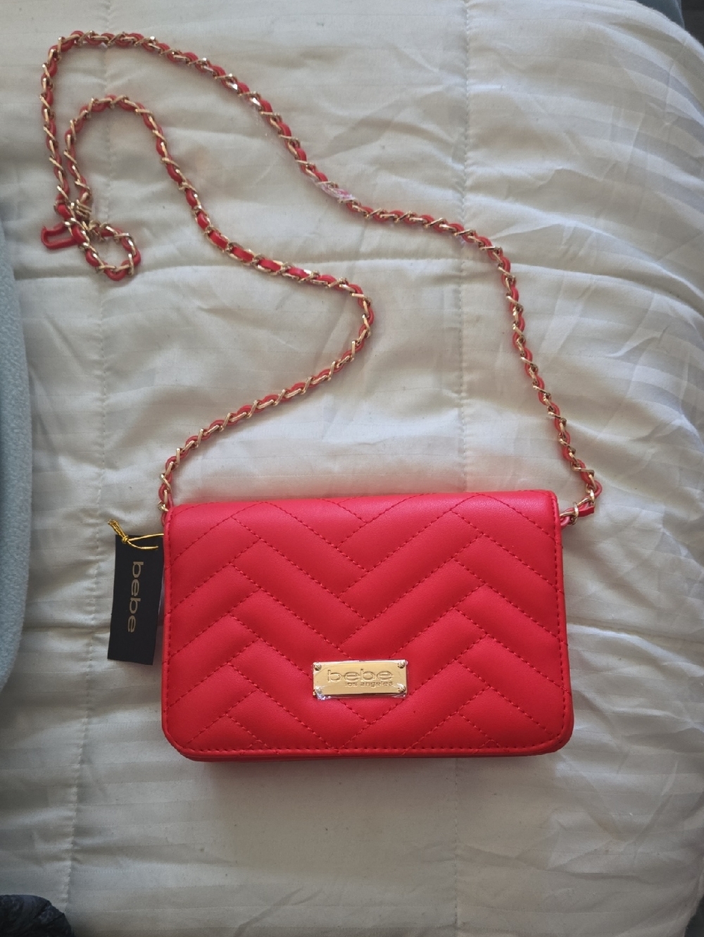 bebe NWT Quilted Crossbody Bag in Red with Gold Chain